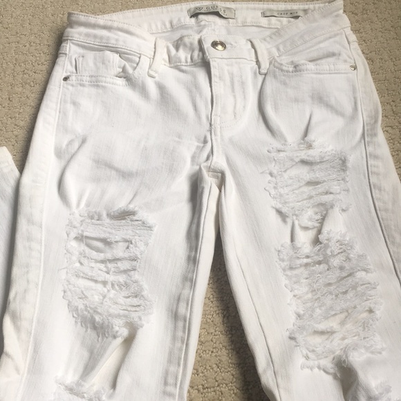 Guess Jeans Distressed - Like New! - Picture 10 of 10